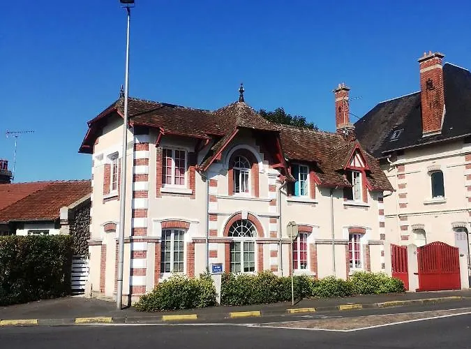 kerwatt - Grande et belle maison de ville avec jardin, proche centre et mer